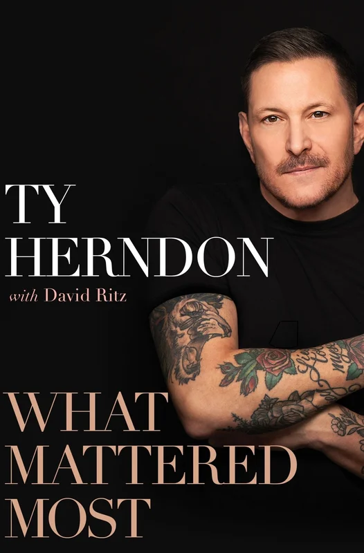 tatteredcover171290388